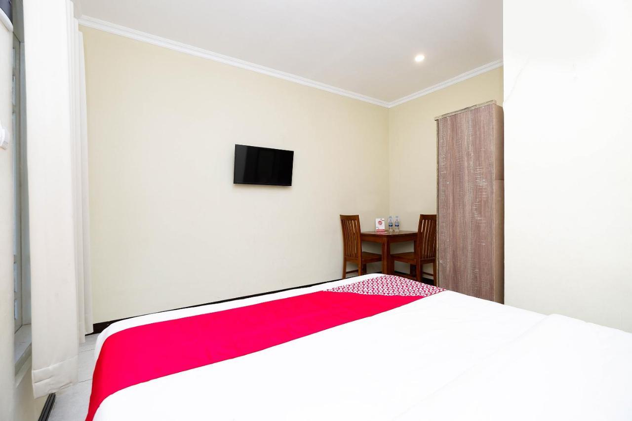Oyo 1835 Kostel Wood Hotel Семаранг Екстериор снимка